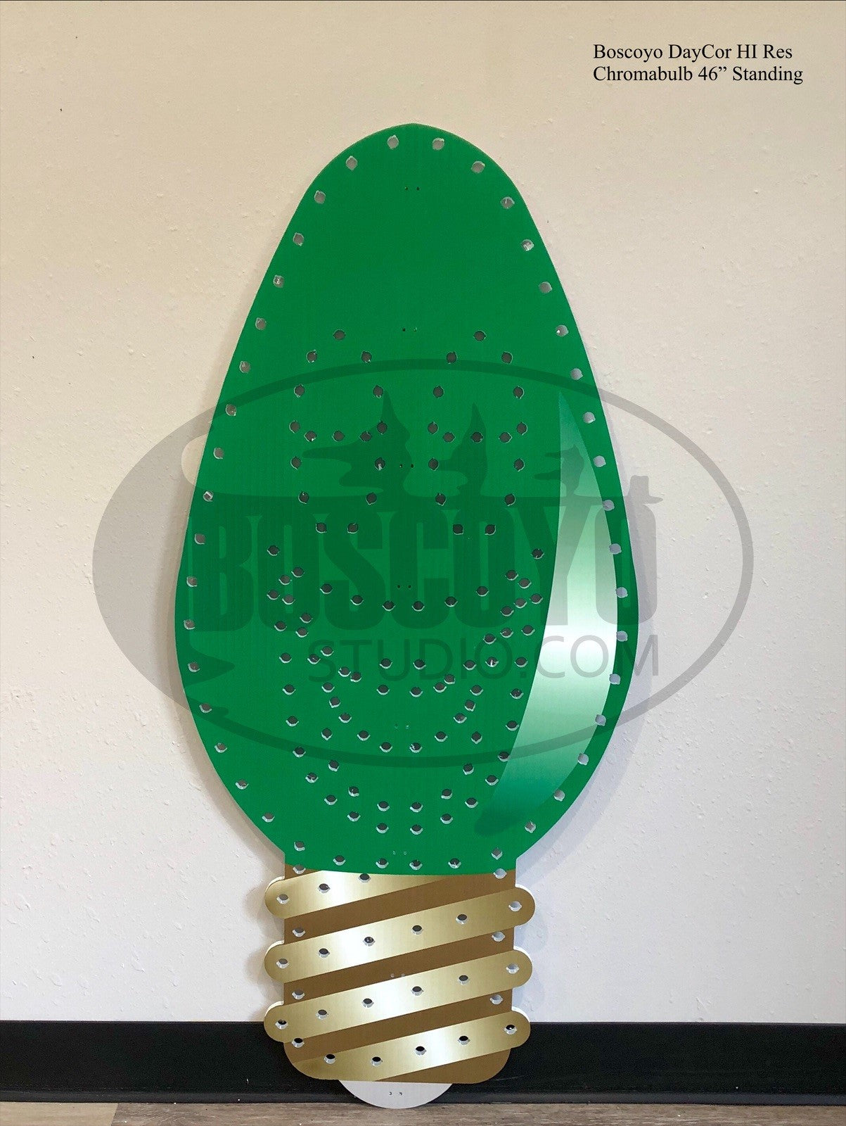 DayCor™ HiRes ChromaBulb 46" Standing